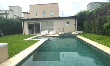 Casa a la venta en Haras Maria Elena