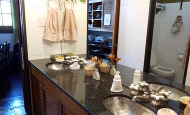 Casa -de Estilo Inglés 4 amb en una sola planta Quilmes Residencial