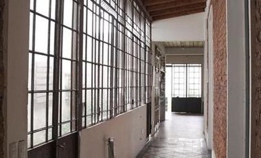 OPORTUNIDAD !!!! Casa antigua reciclada- Lomas de Zamora Este