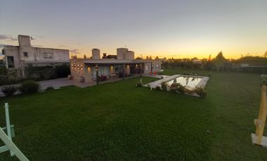 Casa - Roldan-  Barrio Las Tardes- Panamá 2835- Venta