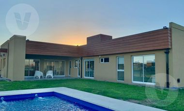 Casa en venta - Barrio Lagos de Canning