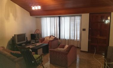 VENTA DE CASA 4 AMBIENTES EN RAMOS MEJIA