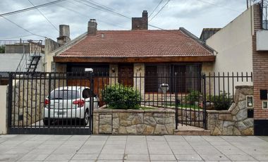 VENTA DE CASA 4 AMBIENTES EN RAMOS MEJIA