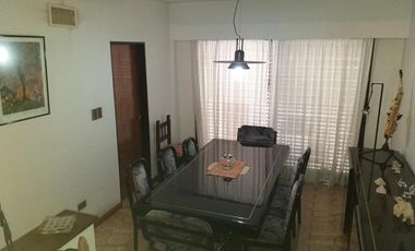 VENTA DE CASA 4 AMBIENTES EN RAMOS MEJIA