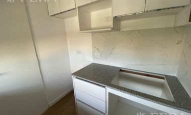 Venta de Monoambiente con balcón en Villa Domínico