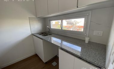 Venta de Monoambiente con balcón en Villa Domínico