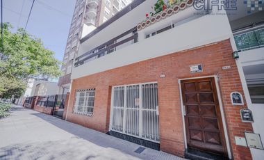 PH USO PROFESIONAL - IMPECABLE - En 2 plantas 242m2 al frente - Villa Urquiza