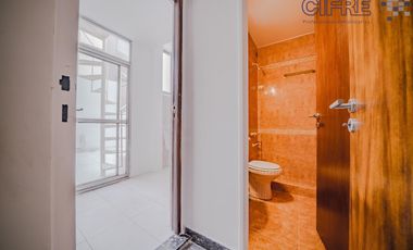 PH USO PROFESIONAL - IMPECABLE - En 2 plantas 242m2 al frente - Villa Urquiza