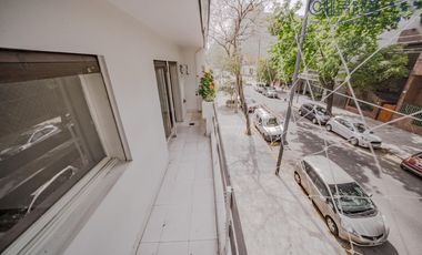 PH USO PROFESIONAL - IMPECABLE - En 2 plantas 242m2 al frente - Villa Urquiza