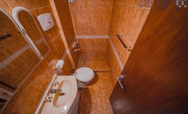 PH USO PROFESIONAL - IMPECABLE - En 2 plantas 242m2 al frente - Villa Urquiza