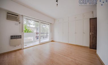 PH USO PROFESIONAL - IMPECABLE - En 2 plantas 242m2 al frente - Villa Urquiza