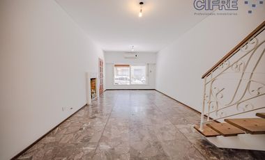 PH USO PROFESIONAL - IMPECABLE - En 2 plantas 242m2 al frente - Villa Urquiza