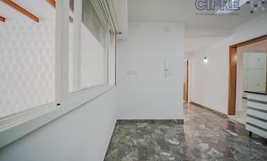 PH USO PROFESIONAL - IMPECABLE - En 2 plantas 242m2 al frente - Villa Urquiza