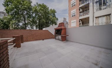 PH USO PROFESIONAL - IMPECABLE - En 2 plantas 242m2 al frente - Villa Urquiza