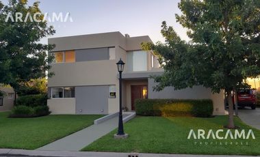 VENTA CASA EN LA HORQUETA - CANNING