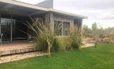 CASA DOS DORMITORIOS LA PENINSULA