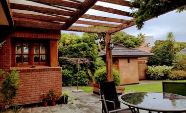 CASA EN VENTA EN BARRIO SAN RAFAEL MAR DE AJO- CUATRO AMBIENTES