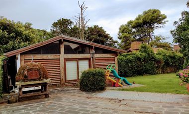 CASA EN VENTA EN BARRIO SAN RAFAEL MAR DE AJO- CUATRO AMBIENTES