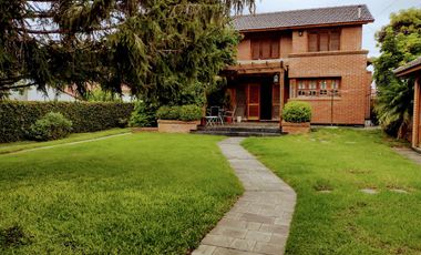 CASA EN VENTA EN BARRIO SAN RAFAEL MAR DE AJO- CUATRO AMBIENTES