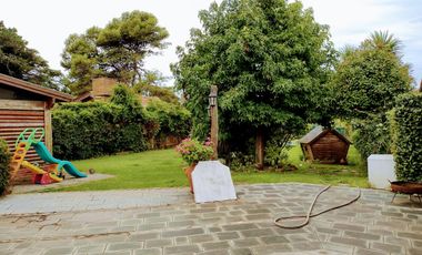 CASA EN VENTA EN BARRIO SAN RAFAEL MAR DE AJO- CUATRO AMBIENTES