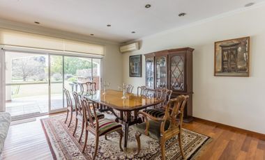 En venta Ayres de Pilar divina casa de 4 dorm sobre  terreno de 1