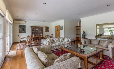 En venta Ayres de Pilar divina casa de 4 dorm sobre  terreno de 1