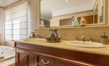En venta Ayres de Pilar divina casa de 4 dorm sobre  terreno de 1