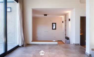 CASA en Terrazas de La Estanzuela – ¡Con Pileta y Vista Increíble!