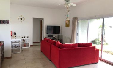 Casa en Countries/B.Cerrado (Escobar)