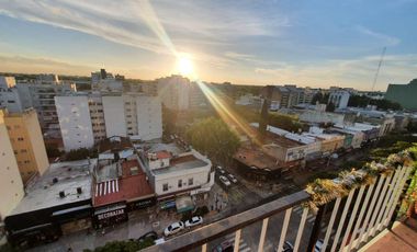 MUY LINDO 3 AMBIENTES EN VENTA CON BALCON SOBRE AV. MAIPU, OLIVOS