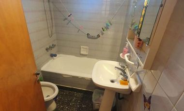 MUY LINDO 3 AMBIENTES EN VENTA CON BALCON SOBRE AV. MAIPU, OLIVOS
