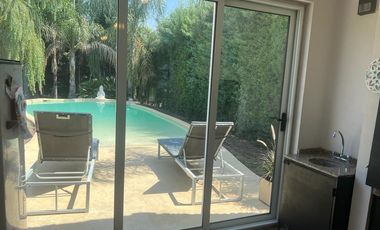 Casa en venta y alquiler en El Centauro Canning