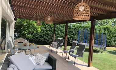 Casa en venta y alquiler en El Centauro Canning