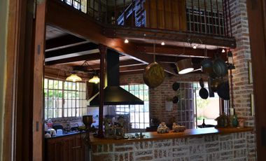 SE VENDE IMPORTANTE CASA QUINTA EN RINCON //