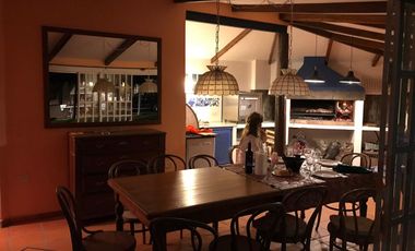 SE VENDE IMPORTANTE CASA QUINTA EN RINCON //