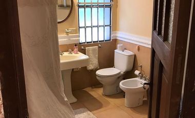 SE VENDE IMPORTANTE CASA QUINTA EN RINCON //