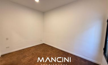PH en venta de 2 ambientes con patio y parrilla - San Martín Centro