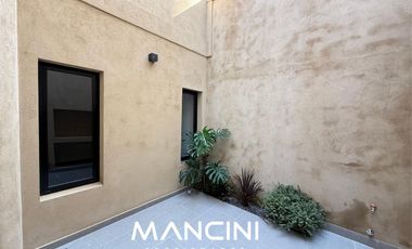 PH en venta de 2 ambientes con patio y parrilla - San Martín Centro