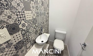 PH en venta de 2 ambientes con patio y parrilla - San Martín Centro