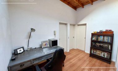 Casa en Venta  4 amb en dos plantas - Apto Credito .