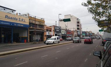 Excelente local con oficinas y depósito. Alquilado H/Agosto de 21- R. De Escalada