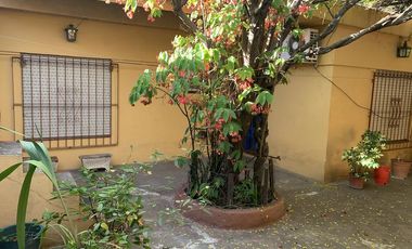 SANTILLI - LARREA 1057 - Florencio Varela