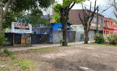 Lote en venta en zona comercial del Bajo de San Isidro