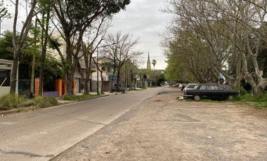 Lote en venta en zona comercial del Bajo de San Isidro