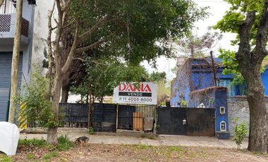 Lote en venta en zona comercial del Bajo de San Isidro