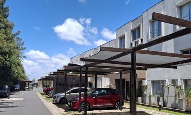 Casa en alquiler en Barrio Senderos, Nordelta