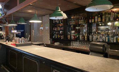 Local en venta con habilitación rubro gastronómico en el bajo de San Isidro