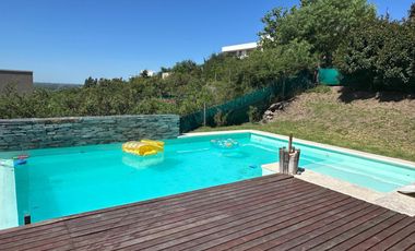 Casa en  Alquiler La Rufina 3 dorm
