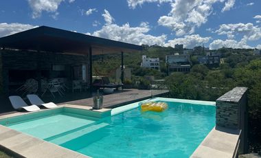 Casa en  Alquiler La Rufina 3 dorm