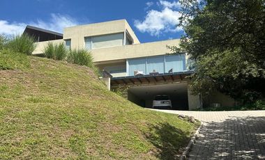 Casa en  Alquiler La Rufina 3 dorm
